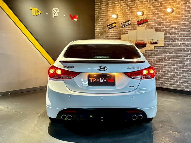 HYUNDAI現代 ELANTRA  第4張相片