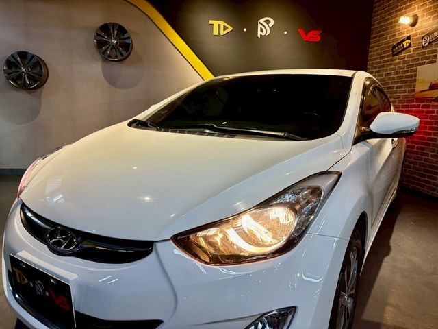 HYUNDAI現代 ELANTRA  第5張相片