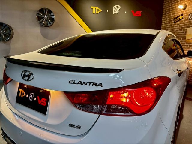 HYUNDAI現代 ELANTRA  第6張相片