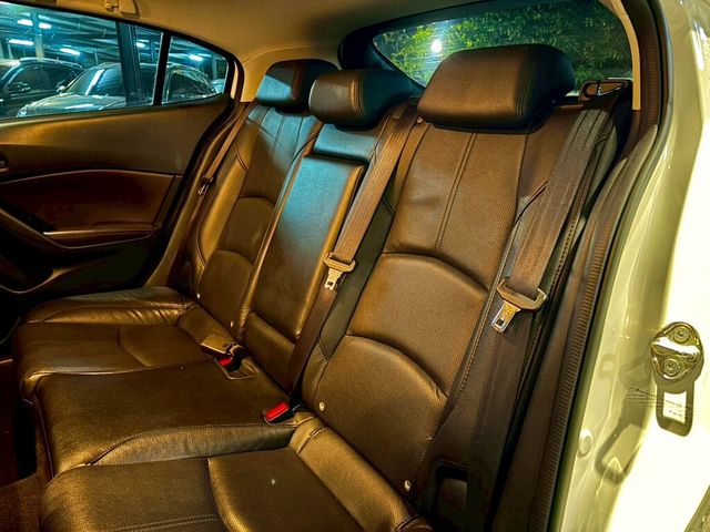 MAZDA馬自達 MAZDA 3  第10張相片