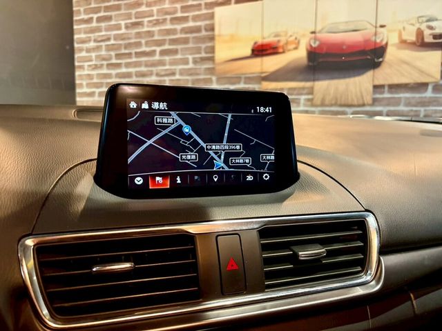 MAZDA馬自達 MAZDA 3  第13張相片