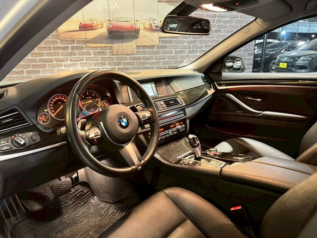 BMW寶馬 520D  第9張相片