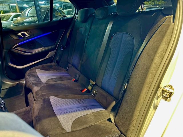 BMW寶馬 118I  第11張相片