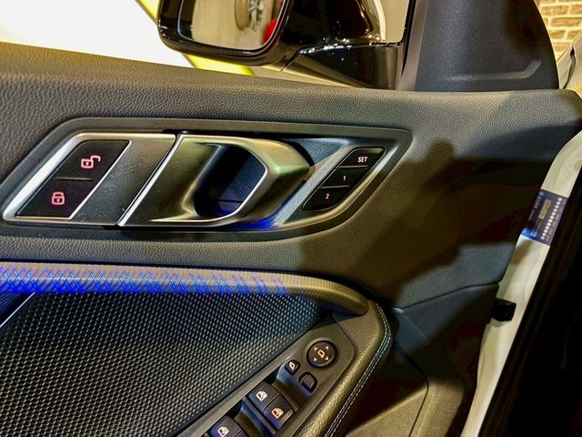 BMW寶馬 118I  第19張相片