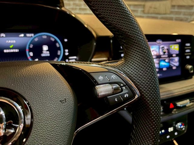 SKODA司科達 FABIA  第16張相片