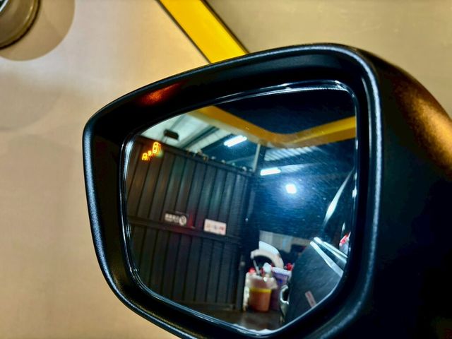 MITSUBISHI三菱 ECLIPSE  第20張相片