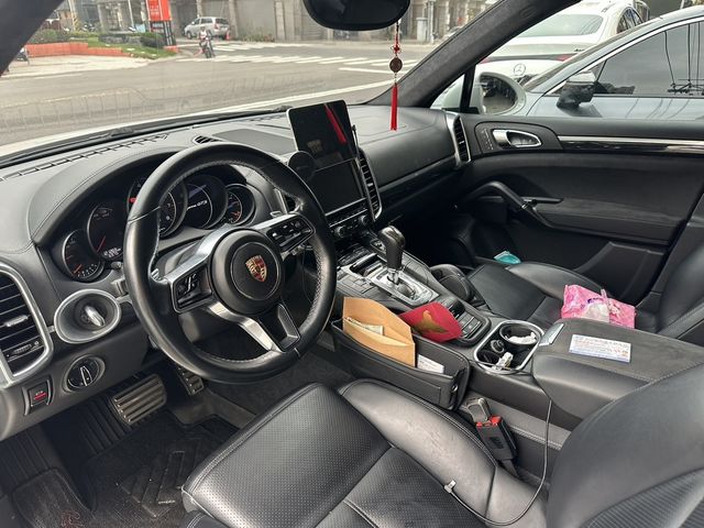PORSCHE保時捷 CAYENNE  第5張相片