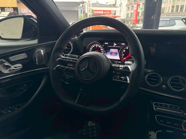 M-BENZ賓士 E300  第9張相片