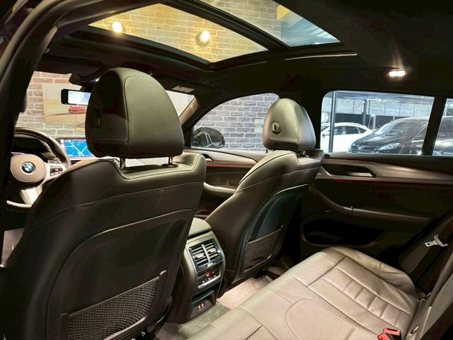 BMW寶馬 X4 XDRIVE30I  第10張相片