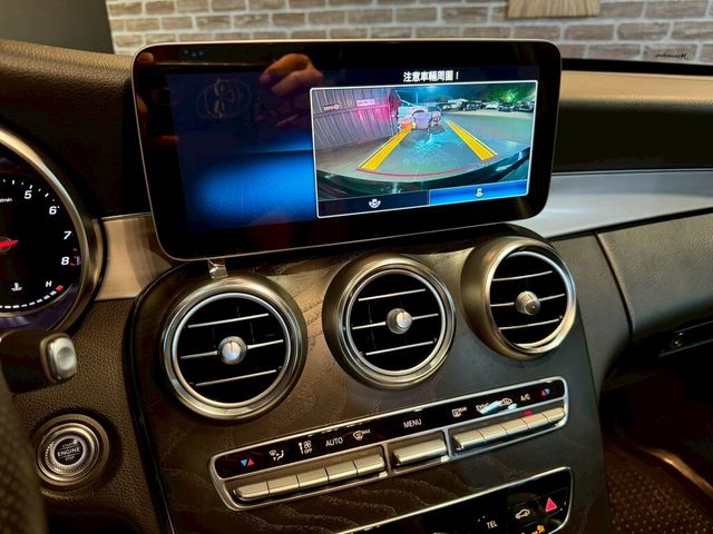M-BENZ賓士 C300  第13張相片