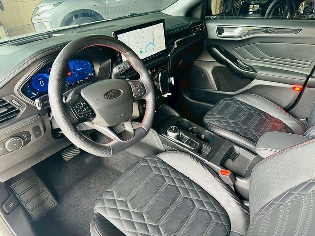 FORD福特 FOCUS WAGON  第6張相片