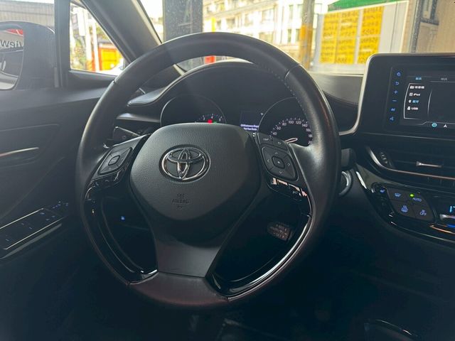 TOYOTA豐田 C-HR  第9張相片