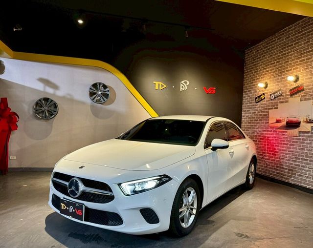 M-BENZ賓士 A180  第1張相片
