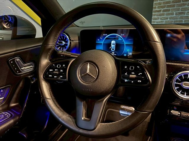 M-BENZ賓士 A180  第10張相片