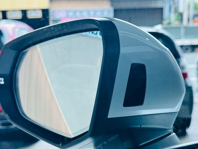 AUDI奧迪 Q3  第16張相片