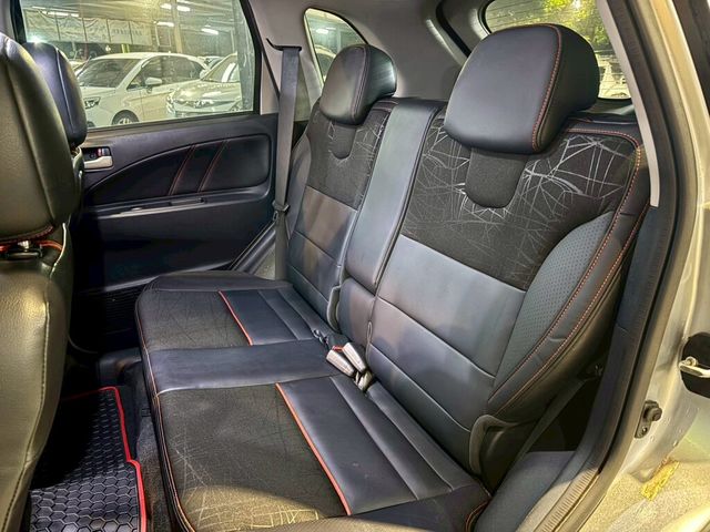 MITSUBISHI三菱 COLT PLUS  第10張相片