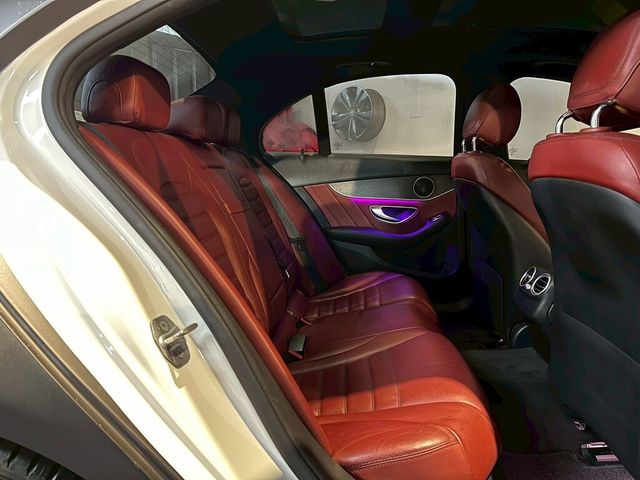 M-BENZ賓士 C300  第8張相片