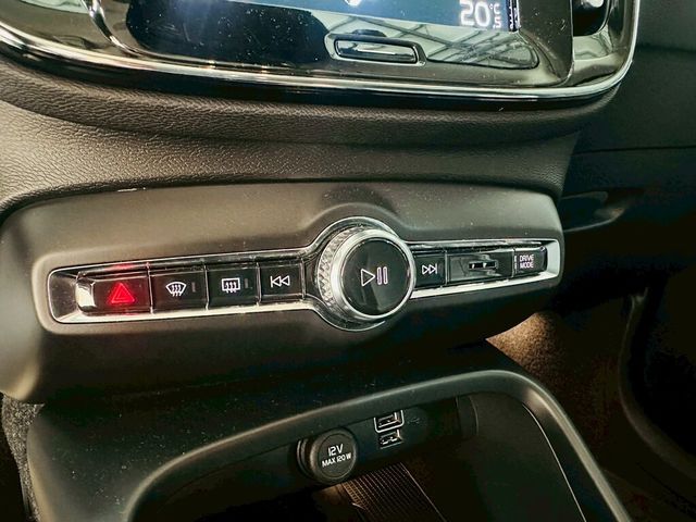 VOLVO富豪 XC40  第11張相片