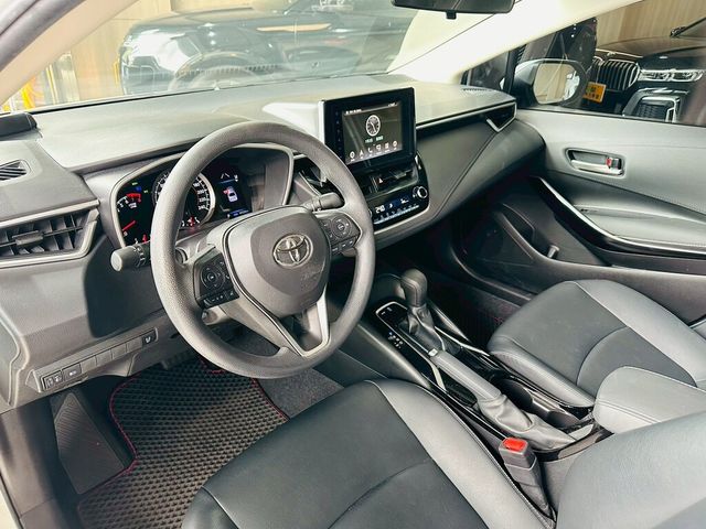 TOYOTA豐田 ALTIS  第5張相片