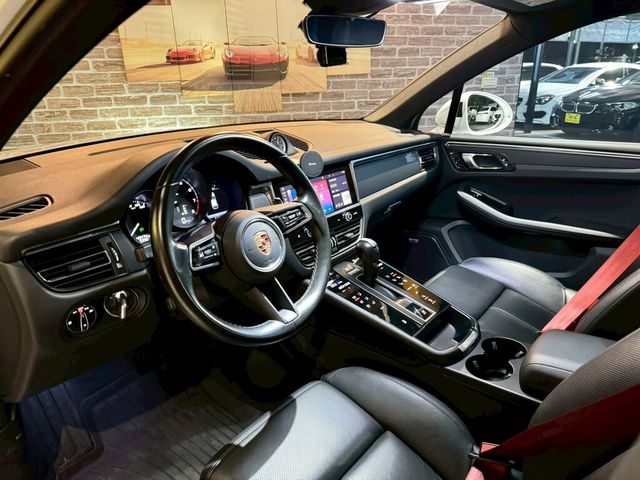 PORSCHE保時捷 MACAN  第9張相片