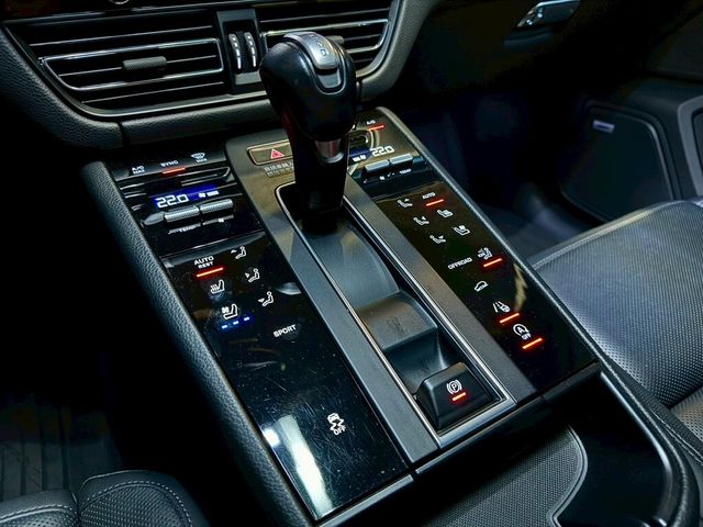 PORSCHE保時捷 MACAN  第17張相片