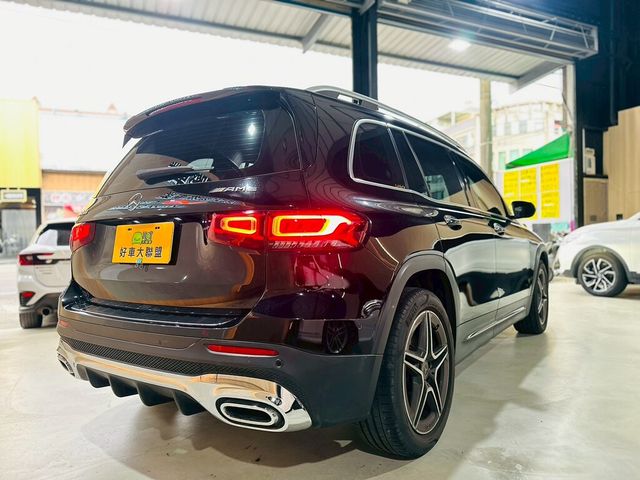 M-BENZ賓士 GLB200  第3張相片