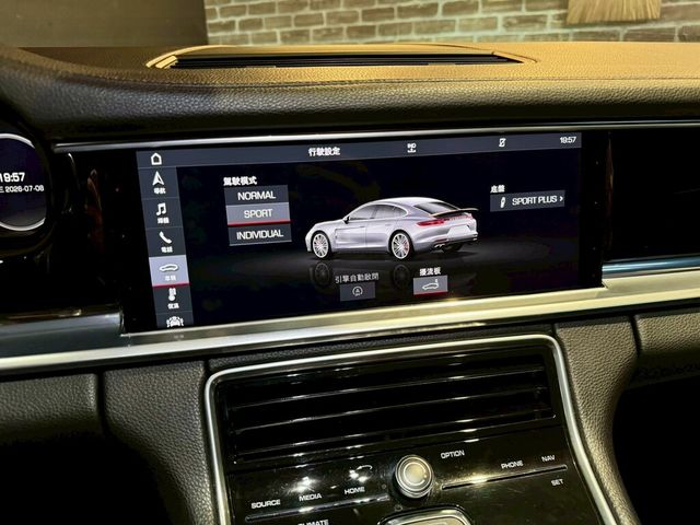 PORSCHE保時捷 PANAMERA  第13張相片
