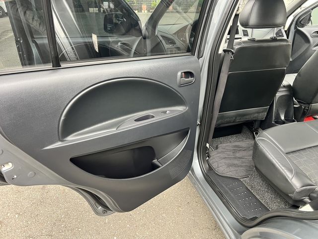 MITSUBISHI三菱 ZINGER  第14張相片