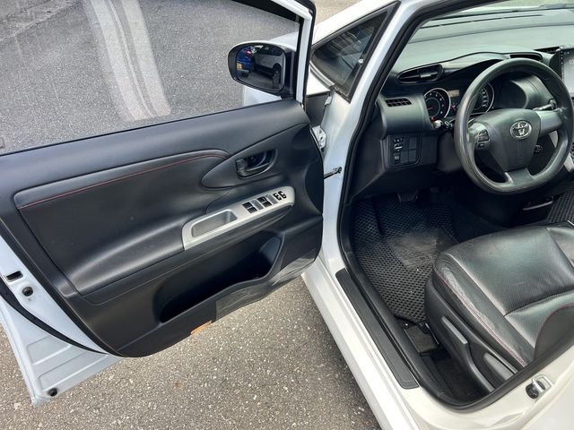 TOYOTA豐田 WISH  第13張相片