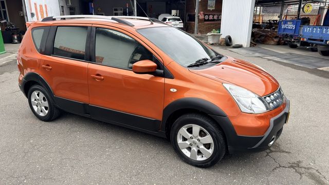 NISSAN日產 LIVINA  第7張相片