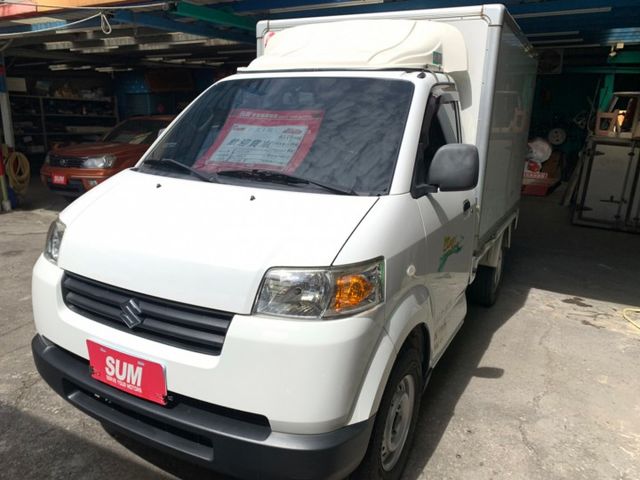 一手車只跑6萬2千里程電動窗/液晶螢幕/藍芽/導航/倒車顯影/行車紀錄器/霧燈/另裝後箱取貨不鏽鋼踩踏板/車內乾淨無刮傷  第1張相片