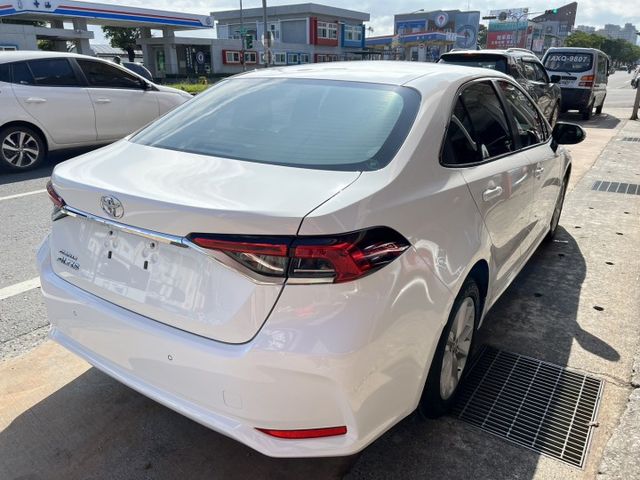 一手車僅跑5萬公里/ACC/全新安卓機/恆溫/定速/循跡/藍芽/液晶/音控快撥/ISOFIX/霧燈/認證車可保固  第3張相片