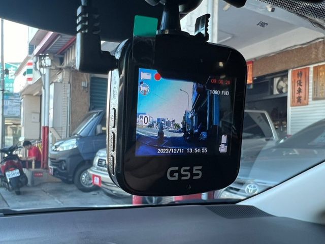 一手車僅跑5萬公里/ACC/全新安卓機/恆溫/定速/循跡/藍芽/液晶/音控快撥/ISOFIX/霧燈/認證車可保固  第11張相片