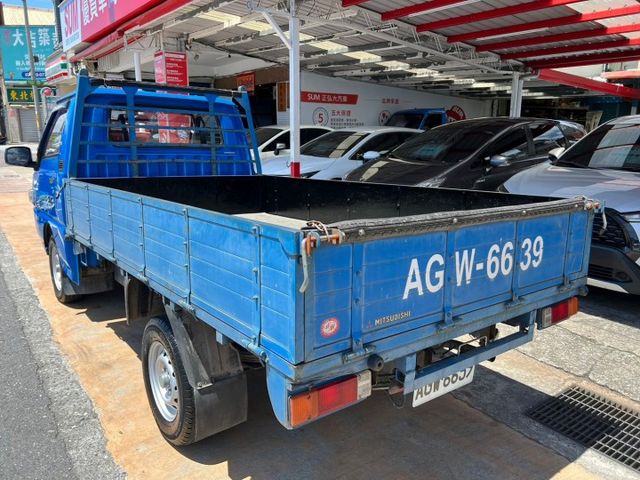 一手車3人座貨車/低里程只跑10萬公里/皮椅/電動窗/霧燈/方向盤新/輪胎新  第4張相片