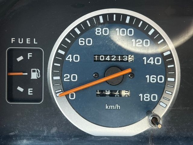一手車3人座貨車/低里程只跑10萬公里/皮椅/電動窗/霧燈/方向盤新/輪胎新  第5張相片