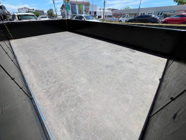 一手車3人座貨車/低里程只跑10萬公里/皮椅/電動窗/霧燈/方向盤新/輪胎新  第15張相片
