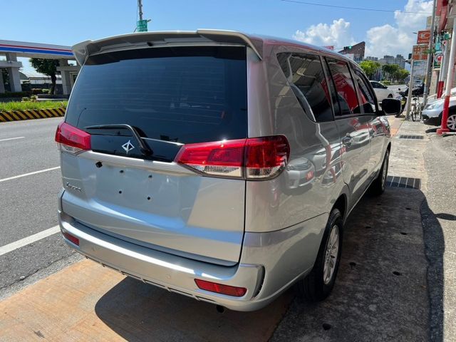 一手車有定速/只跑7萬多公里/全新WIFI安卓機/導航/藍芽/行車紀錄器/ISOFIX/ECO/後座出風口/鋁圈  第3張相片