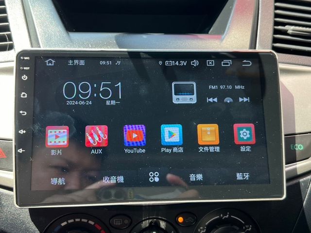 一手車有定速/只跑7萬多公里/全新WIFI安卓機/導航/藍芽/行車紀錄器/ISOFIX/ECO/後座出風口/鋁圈  第10張相片