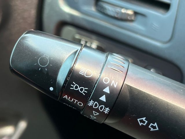 一手車有定速/只跑7萬多公里/全新WIFI安卓機/導航/藍芽/行車紀錄器/ISOFIX/ECO/後座出風口/鋁圈  第13張相片