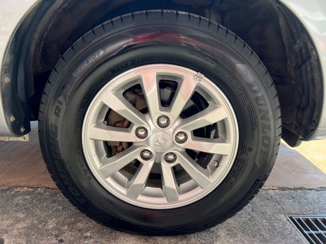 一手車有定速/只跑7萬多公里/全新WIFI安卓機/導航/藍芽/行車紀錄器/ISOFIX/ECO/後座出風口/鋁圈  第19張相片