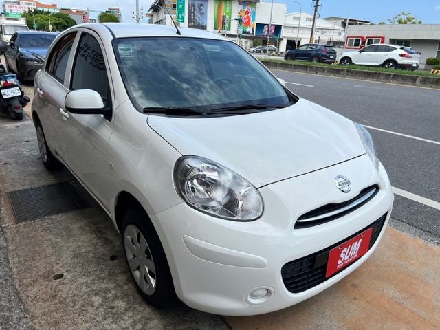 一手車/僅跑4萬多公里/盲點系統/全新WIFI安卓機/導航/藍芽/神盾/胎壓/里程電腦/行車紀錄器/倒車顯影/  第2張相片