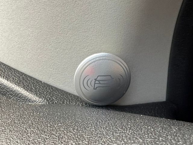 一手車/僅跑4萬多公里/盲點系統/全新WIFI安卓機/導航/藍芽/神盾/胎壓/里程電腦/行車紀錄器/倒車顯影/  第14張相片