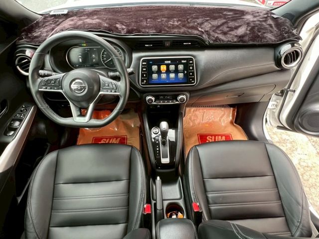 認證車低里程僅跑不到3萬公里/智能旗艦版/環景系統/盲點/恆溫/抬顯/定速/電折/循跡/前後雷達/行車紀錄器/防水踏墊/  第8張相片