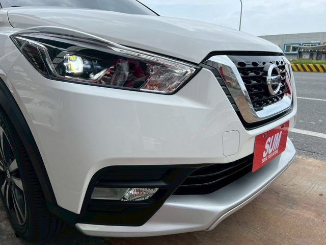 認證車低里程僅跑不到3萬公里/智能旗艦版/環景系統/盲點/恆溫/抬顯/定速/電折/循跡/前後雷達/行車紀錄器/防水踏墊/  第18張相片