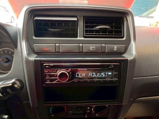 自排A190/一手車/定速/音控快撥/胎壓/循跡/里程電腦/霧燈/輪胎新/篷式帆布/贈行車紀錄器+倒車顯影  第11張相片