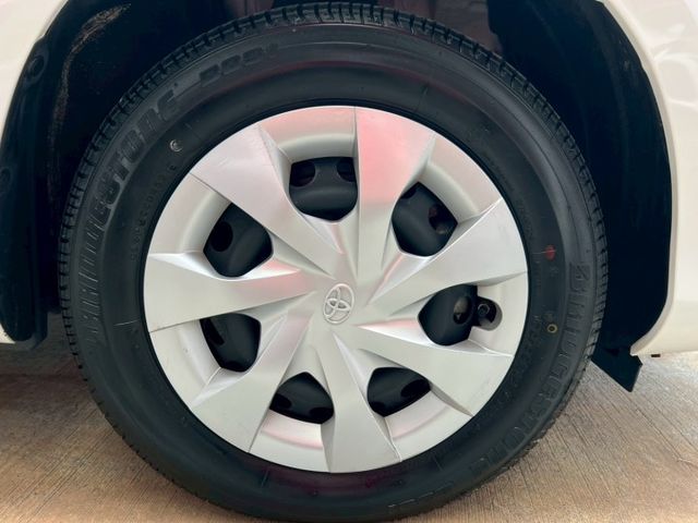 一手車原版件/里程保證僅跑1萬多公里/自動頭燈/補胎劑/升級鋁圈/LED頭燈/內裝新  第11張相片