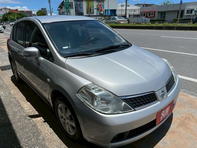 里程保證只跑11萬多公里/冷氣恆溫版/全新安卓機/藍芽/導航/倒車顯影/行車紀錄器/抬顯/霧燈/鋁圈/輪胎新/電池新  第2張相片