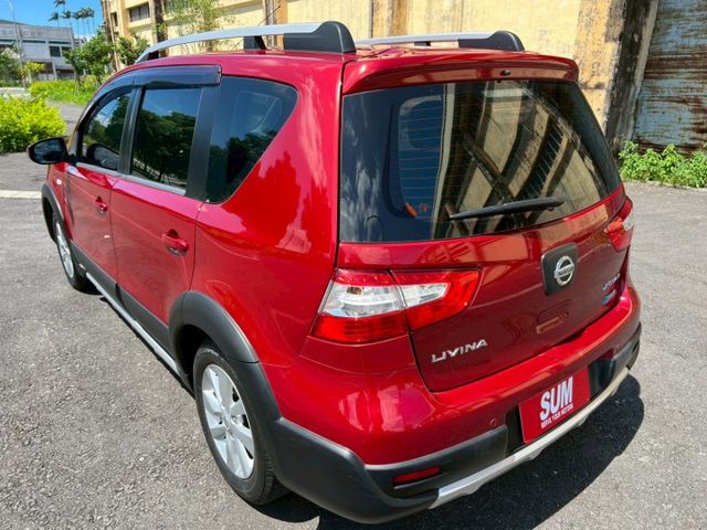 一手車僅跑5萬多公里/恆溫液晶版/抬顯/藍芽/行車紀錄器/倒車顯影/霧燈/自動頭燈/原廠保養/旅行架/原版件  第3張相片