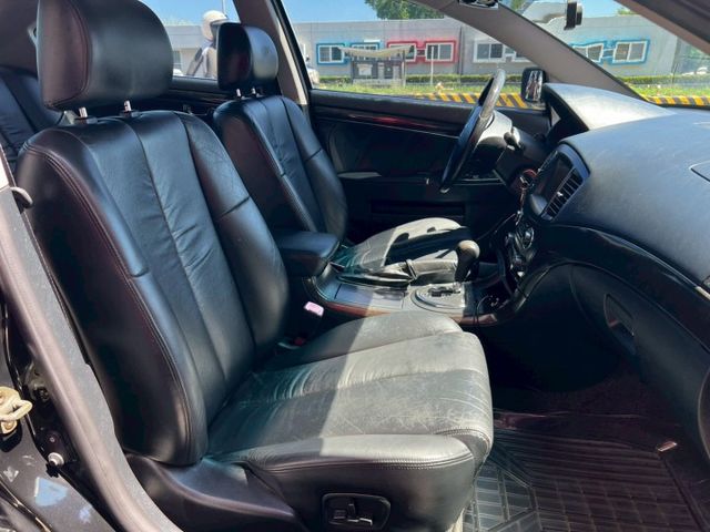 便宜代步房車/HID頭燈/雙前電動椅/後座出風口/倒車顯影/行車紀錄器/前後霧燈/空間大好舒適  第10張相片