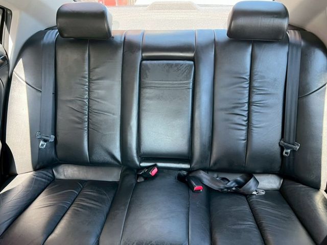 便宜代步房車/HID頭燈/雙前電動椅/後座出風口/倒車顯影/行車紀錄器/前後霧燈/空間大好舒適  第12張相片